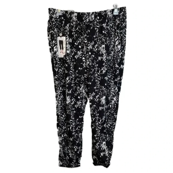 DAVID Bitton’s BUFFALO Soft‎ Pant in Black and White - Picture 2 of 13